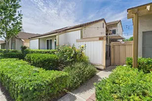 27 Tangerine, Irvine, CA 92618 - Photo 2