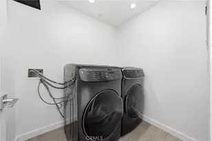 5153 W Redondo Ct, Los Angeles, CA 90019 - Photo 12