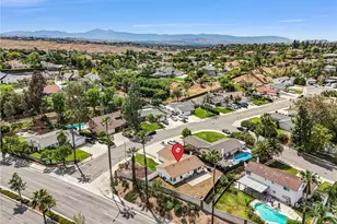 2111 Whitestone Dr, Riverside, CA 92506 - Photo 36