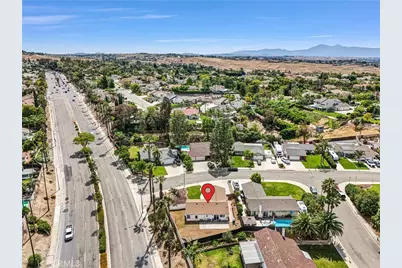 2111 Whitestone Drive, Riverside, CA 92506 - Photo 32