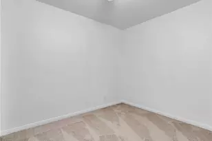 7318 Zelzah Ave, Reseda, CA 91335 - Photo 10