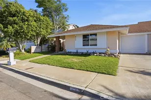 913 Woodlake Dr, Cardiff by the Sea, CA 92007 - Photo 2