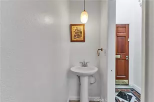 332 N 5th St, Burbank, CA 91501 - Photo 16