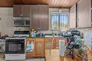 13079 Daventry St, Pacoima, CA 91331 - Photo 8