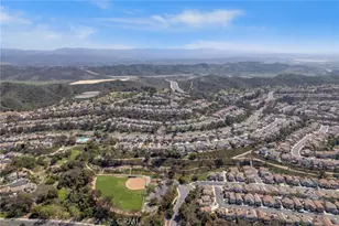 38 Sunny Slope, Rancho Santa Margarita, CA 92688 - Photo 2