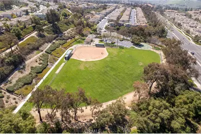 38 Sunny Slope, Rancho Santa Margarita, CA 92688 - Photo 6