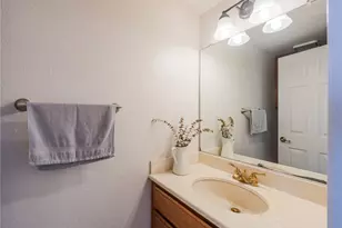 315 N Winnipeg Pl, Long Beach, CA 90814 - Photo 14