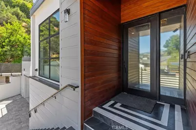 3060 Hollywell, Glendale, CA 91206 - Photo 4