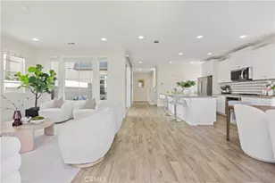 202 Cultivate, Irvine, CA 92618 - Photo 2