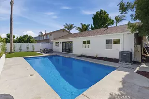 20682 Queens Park Ln, Huntington Beach, CA 92646 - Photo 18