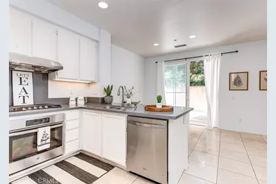 38 Daisy, Irvine, CA 92618 - Photo 14