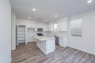 466 Meyer, Upland, CA 91786 - Photo 2