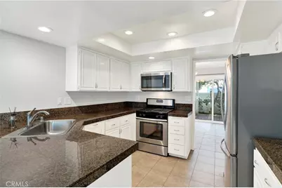 25061 Silverleaf, Laguna Hills, CA 92653 - Photo 14