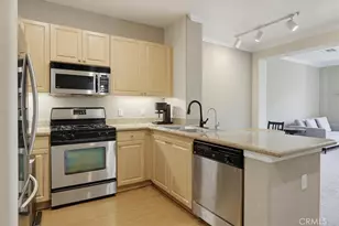 2448 Watermarke, Irvine, CA 92612 - Photo 2