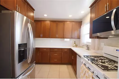 1334 E 1st Street #12, Long Beach, CA 90802 - Photo 20