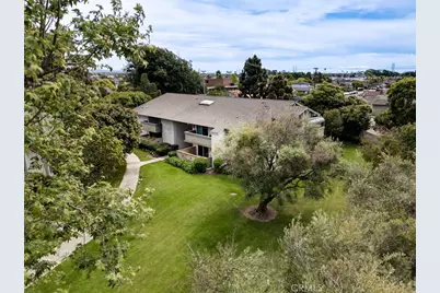 8777 Coral Springs Court, Huntington Beach, CA 92646 - Photo 28