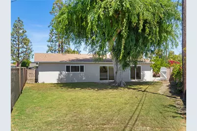 8662 Royer Circle, Huntington Beach, CA 92647 - Photo 2