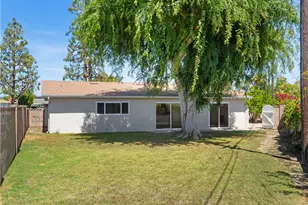 8662 Royer Cir, Huntington Beach, CA 92647 - Photo 2