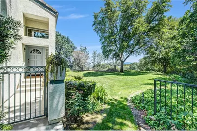 24604 Brighton, Valencia, CA 91355 - Photo 2