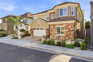 17491 Oakbluffs Ln, Huntington Beach, CA 92649 - Photo 4