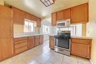 351 West St, Upland, CA 91786 - Photo 10