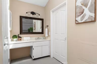 204 Pineview, Irvine, CA 92620 - Photo 18