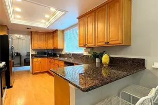 21100 Vintage, Chatsworth, CA 91311 - Photo 8