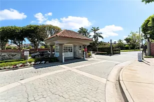 6202 Oakbrook, Huntington Beach, CA 92648 - Photo 2