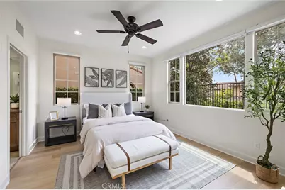 122 Catalonia, Irvine, CA 92618 - Photo 34