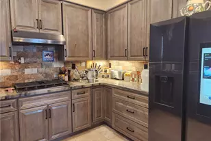 1045 La Marillo Cir, Corona, CA 92879 - Photo 6