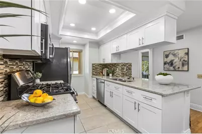 25183 Oak Canyon, Lake Forest, CA 92630 - Photo 8
