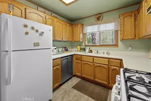 560 Lakewood Ln, Big Bear Lake, CA 92315 - Photo 8