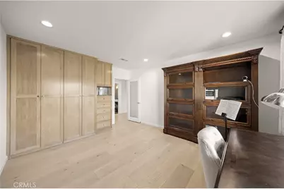 16935 Esquira Pl, Encino, CA 91436 - Photo 26