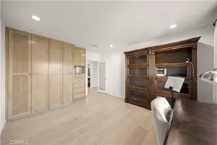 16935 Esquira Pl, Encino, CA 91436 - Photo 26