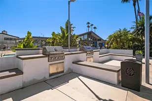 264 Mayflower, Newport Beach, CA 92660 - Photo 40