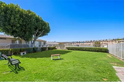 264 Mayflower, Newport Beach, CA 92660 - Photo 50
