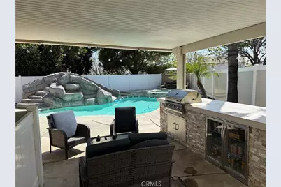 855 Viewtop Circle, Corona, CA 92881 - Photo 2