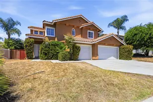 39921 Spicewood, Murrieta, CA 92562 - Photo 2