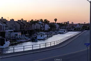 3242 Falkland, Huntington Beach, CA 92649 - Photo 40