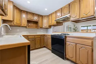 927 Presidio, Costa Mesa, CA 92626 - Photo 14