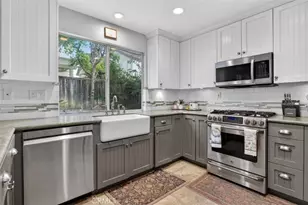 4 Daybreak Ln, Rancho Santa Margarita, CA 92688 - Photo 4