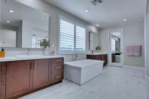 8461 Hinterland Dr, San Diego, CA 92127 - Photo 32