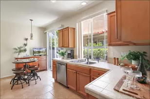 12 Hawaii, Aliso Viejo, CA 92656 - Photo 8