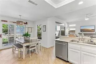 527 S Morningstar Dr, Anaheim, CA 92808 - Photo 12