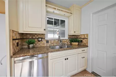 6091 Kimberly Drive, Huntington Beach, CA 92647 - Photo 14