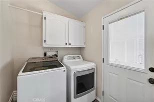123 Madrid, Tustin, CA 92780 - Photo 32