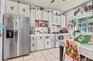 1154 1156 N Wilton Pl, Los Angeles, CA 90038 - Photo 14