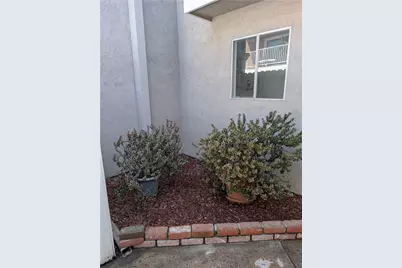 205 13th Street #D, Huntington Beach, CA 92648 - Photo 6