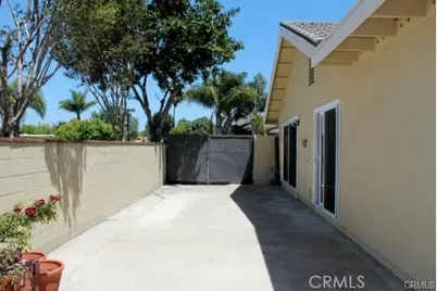 10724 El Rubi, Fountain Valley, CA 92708 - Photo 2