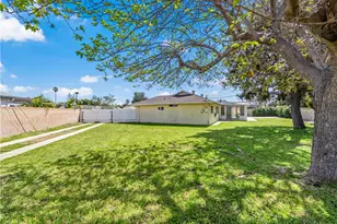 5572 Nevada Dr, Huntington Beach, CA 92647 - Photo 2